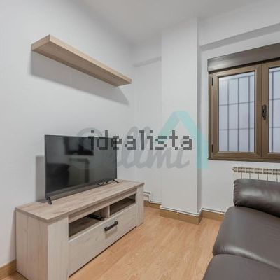 Alquiler de piso en Calle Fuertes Acevedo - Photo 1