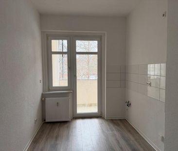 Schöne renovierte 2,5-Zimmer-Wohnung - Photo 4