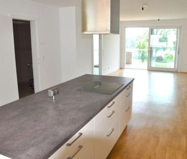 Design trifft Natur: Apartment mit Loggia, Garagenplatz & Donaublick - Photo 3