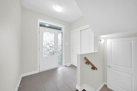 For Lease - 366 Cloyne Crescent, Barrhaven, Ontario - Photo 4