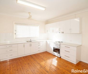 COUNTRY STYLE HOME - Photo 5