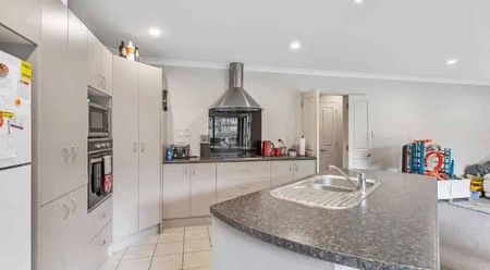 Four bedroom home in Pukekohe! - Photo 3