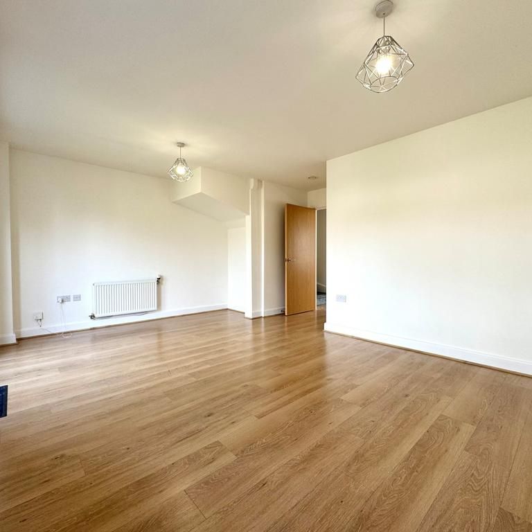 2 bedroom semi-detached house to rent - Photo 1