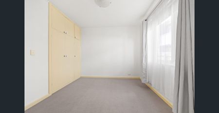 Fresh, bright & convenient living in the heart of Travancore - Photo 4