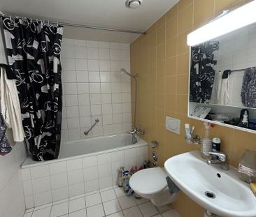 A saisir grand studio au centre de Renens !! - Photo 2