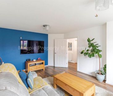 Price £1,695 pcm - Available 27/11/2025 - Unfurnished - Photo 2