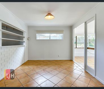 2 BEDROOM + STUDY + RUMPUS WITH AIR CONDITIONING! - Photo 1