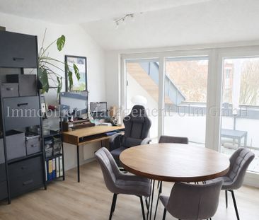 Schöne 2-Zimmer-DG-Wohnung mit Balkon und Tiefgaragenstellplatz! - Photo 5