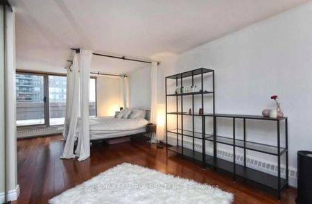 For Lease - 1 Duplex Avenue Unit# 105, Toronto, Ontario - Photo 2