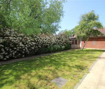 CO3, Ruth King Close, Colchester - Photo 2