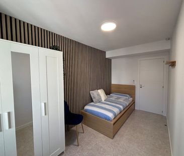 Carrer de Rodrigo de Pertegás, Valencia, Valencian Community 46023 - Photo 3