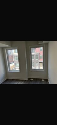 For Lease - 3550 Colonial Drive Unit# 26, Mississauga, Ontario - Photo 1