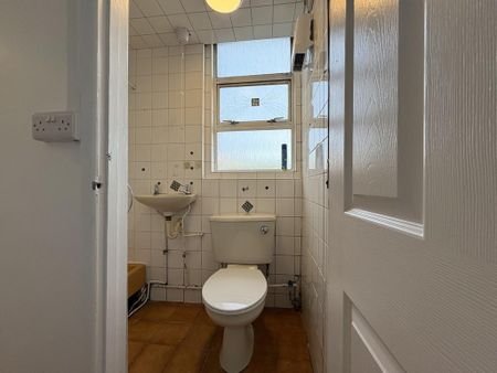 Studio to rent - Photo 3