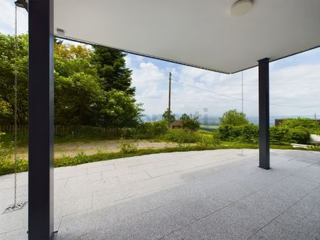 Luxurious 3.5-storey apartment with stunning lake and mountain views in Hausen am Albis - Photo 3