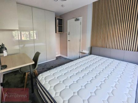 1 bedroom in a house share to rent - Photo 4