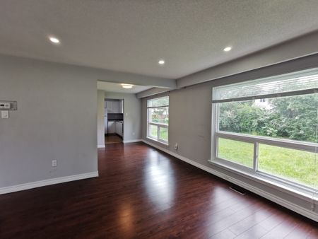 For Lease - 18 Westwater Drive, Toronto, Ontario - Photo 5
