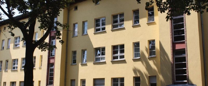 Großzügige Altbauwohnung in Friedrichsfelde! - Photo 1