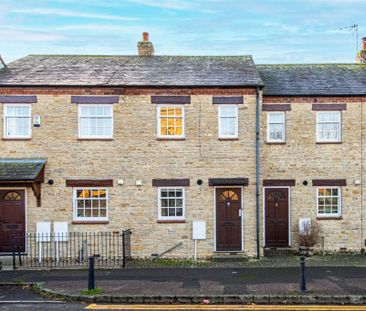 2 bed House - Mid Terrace To Let - Photo 1