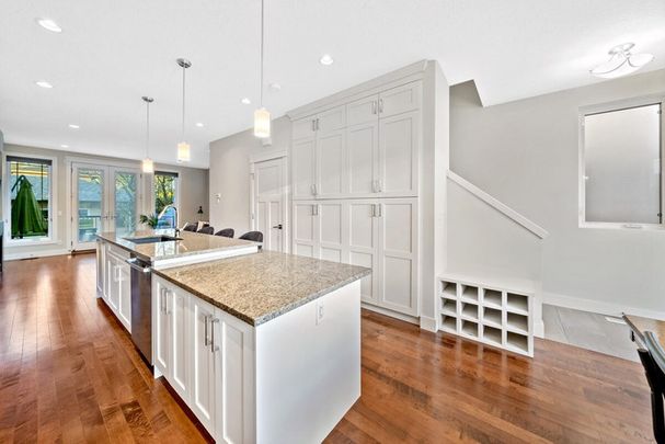 7A Street Northeast - Photo 1