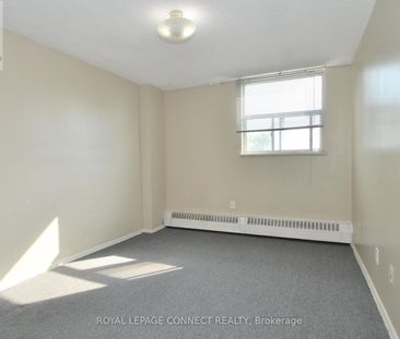 #407 - 5 Parkway Forest Drive – Toronto C15, Ontario - Photo 5