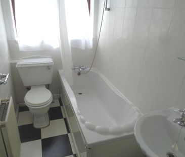2 bedroom end of terrace house to rent - Photo 1