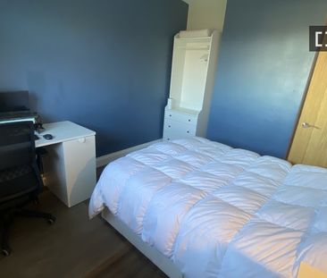 Room for rent in 3-bedroom apartment in Dublin, Dublin - Photo 3