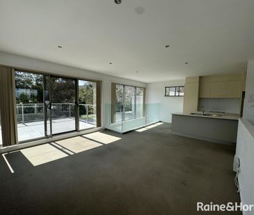 Modern apartment in the 'Solstice' complex - Photo 5