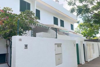 WINTER RENTAL. Bungalow for rent with 4 bedrooms in Arenal area Javea