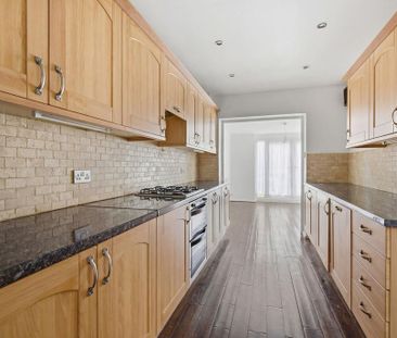 3 bedroom semi-detached house to rent - Photo 5