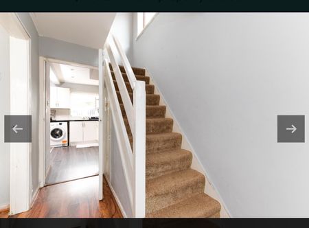 3 Bed Semi-Detached House, Birmingham, B43 - Photo 4