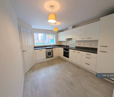 2 bedroom semi-detached house to rent - Photo 2