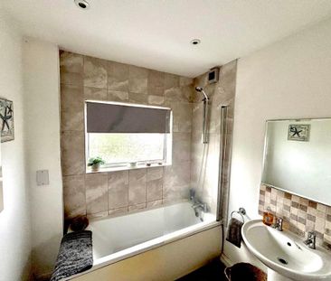 3 bedroom semi-detached house to rent - Photo 6