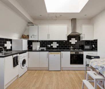 Station Road, Chingford, E4 - Photo 6
