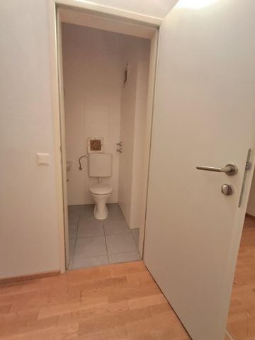 Rudolfstraße 24/5/DG: Hübsche 2-Zimmerwohnung 57,78m2 mit Blick zum Schlossberg, ablösefreie Küche, 5.Liftstock! - Photo 5