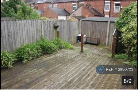 4 bedroom terraced house to rent - Photo 3
