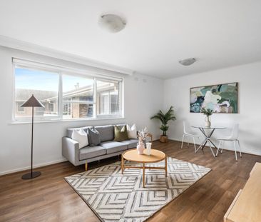 Light-Filled Apartment in a Prime Kew Location - Photo 1