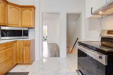 For Lease - 49 Wentworth #Main Street, Hamilton, Ontario - Photo 3