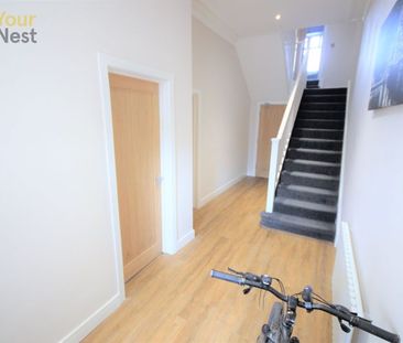 Room 5, Rosemont Road, Bramley, Leeds, LS13 3PP. - Photo 3