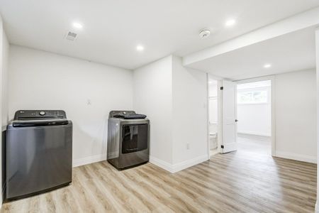 For Lease - 1217 Oxford Avenue, Oakville, Ontario - Photo 2