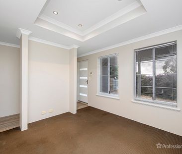 5 Azure Mews, Yanchep WA 6035 - Photo 1