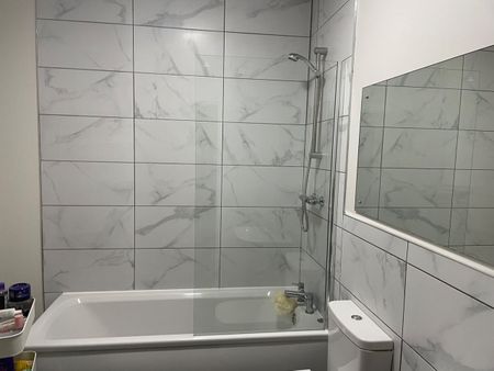4 Bed Flat, Bells Square, S1 - Photo 5