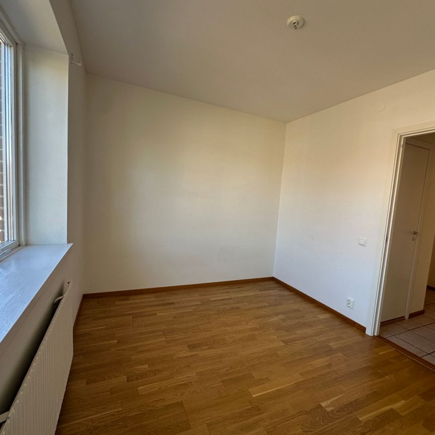 Övre Eneborgsvägen 23- 2 rok (lgh 1303) - Foto 1