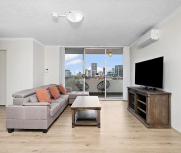 Fully Furnished Apartment in Prime Harris Park Location - Photo 3