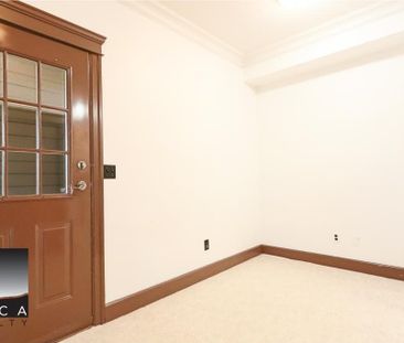 2325 St. Johns Street, Port Moody (1 bed + den, 1 bath) - Photo 5