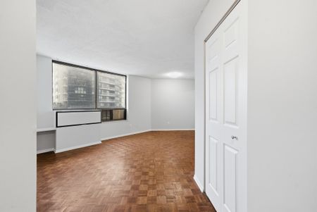 For Lease - 2350 Dundas Street Unit# 1003A, Toronto, Ontario - Photo 2