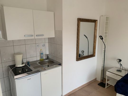 Nettes Apartment rechtsrheinisch in Vingst - Photo 1