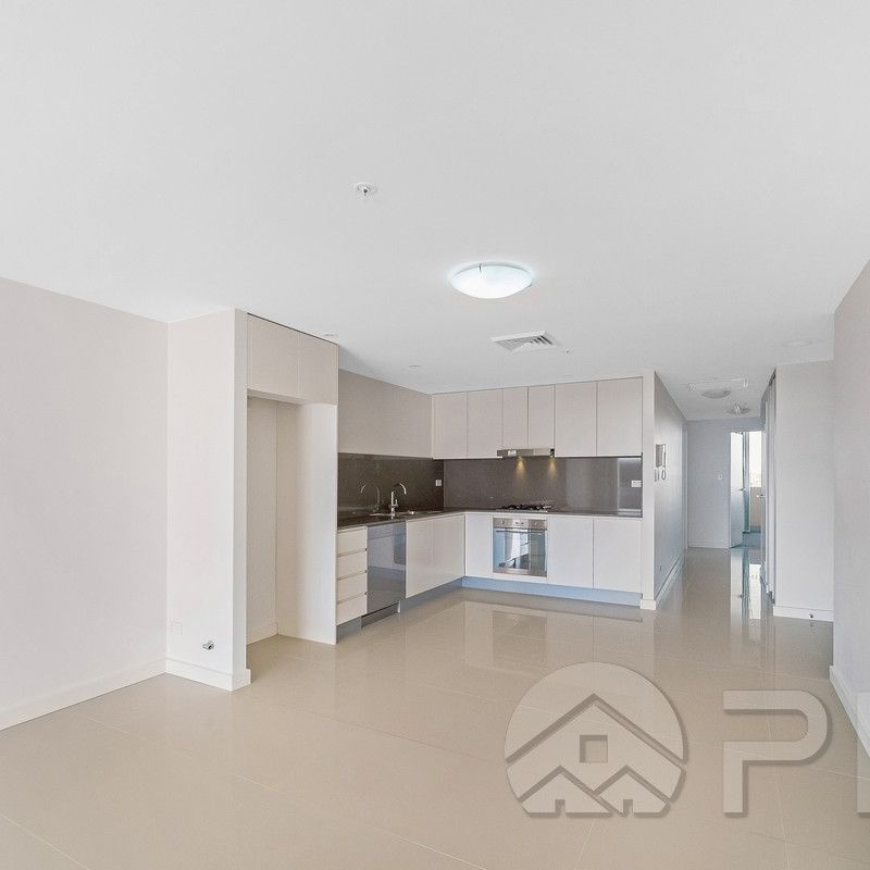 comfy and spacious apartment for leasing - Photo 1