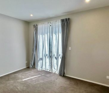 5 Bedrooms on Mantis Ln - Photo 3