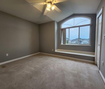 Spacious and Bright Six Bedroom Home in Sullivan Meadows - Photo 2