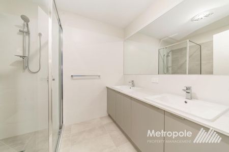 1/3 Churchill Avenue, CHADSTONE, VIC - Photo 5